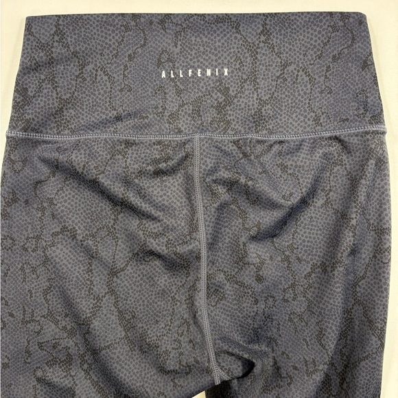 Anthropologie AllFenix Python Print 7/8 Legging Blue Charcoal | Size Medium - Picture 4 of 10
